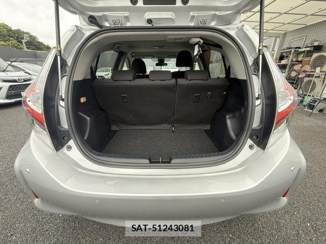 Toyota AQUA 2019-07 8157928-15
