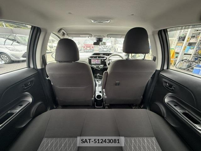 Toyota AQUA 2019-07 8157928-16