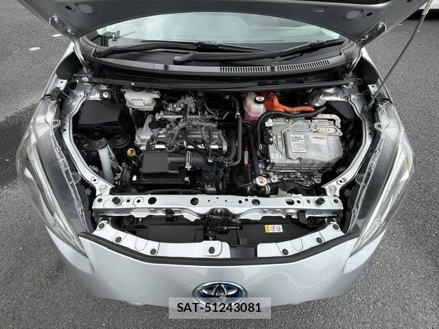 Toyota AQUA 2019-07 8157928-25