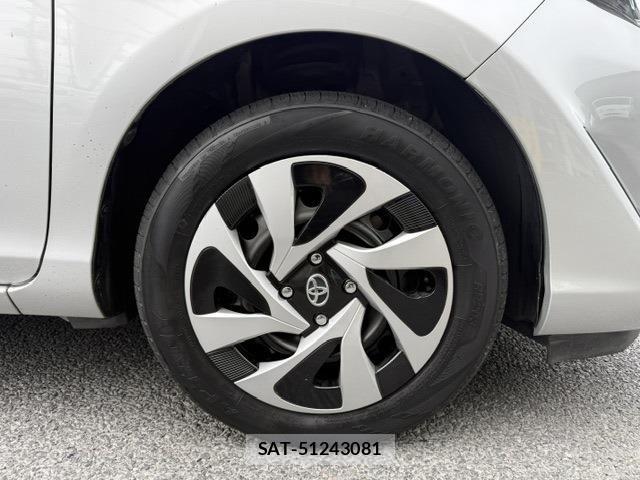 Toyota AQUA 2019-07 8157928-3