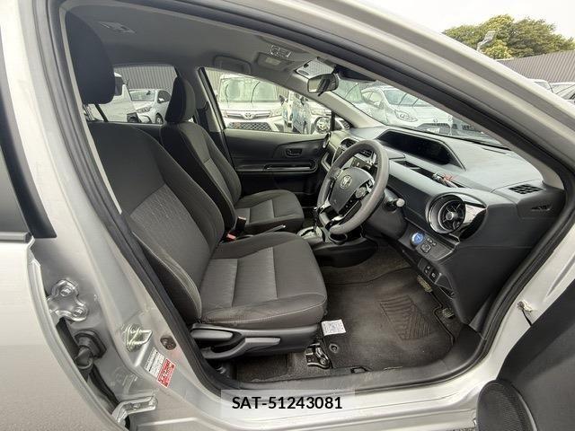 Toyota AQUA 2019-07 8157928-7
