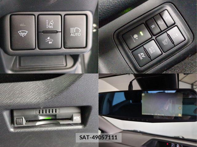 Toyota AQUA 2018-04 8157931-13