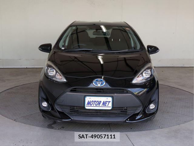 Toyota AQUA 2018-04 8157931-14