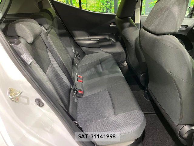 Toyota AQUA 2025-05 8157923-9