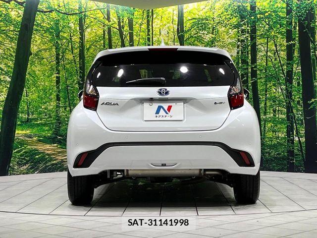 Toyota AQUA 2025-05 8157923-15