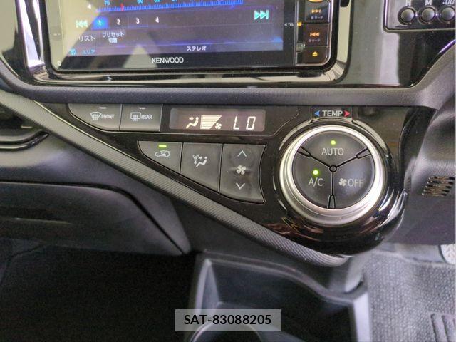 Toyota AQUA 2015-05 8157940-10