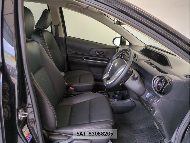 Toyota AQUA 2015-05 8157940-26