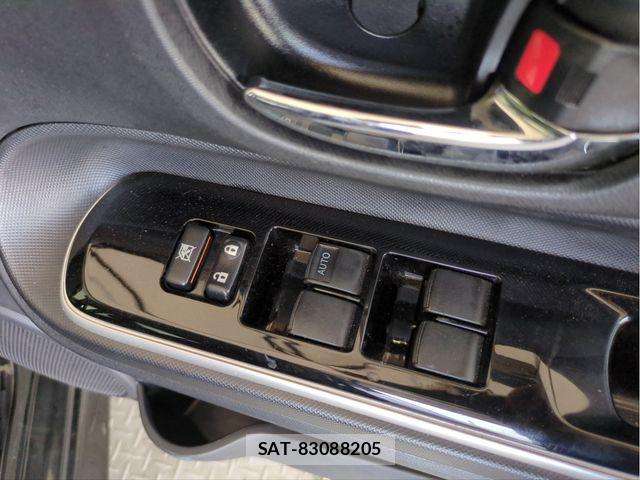 Toyota AQUA 2015-05 8157940-29