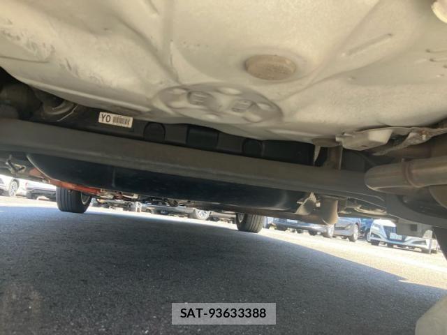 Toyota AQUA 2014-08 8157947-10