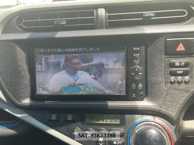 Toyota AQUA 2014-08 8157947-15