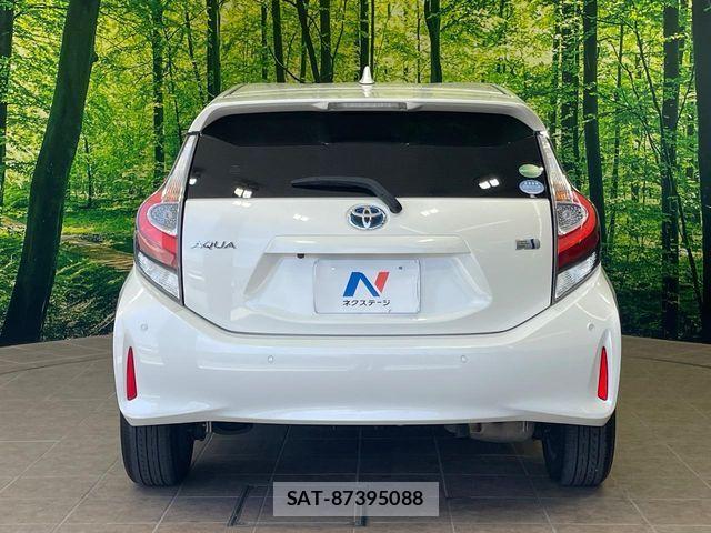 Toyota AQUA 2019-03 8157927-15