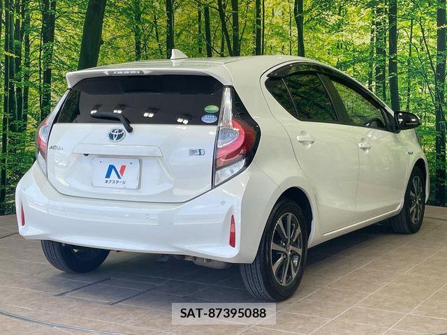 Toyota AQUA 2019-03 8157927-17