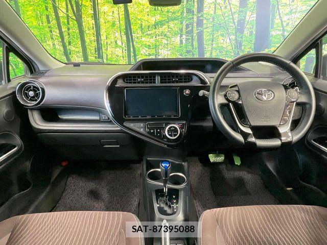 Toyota AQUA 2019-03 8157927-1