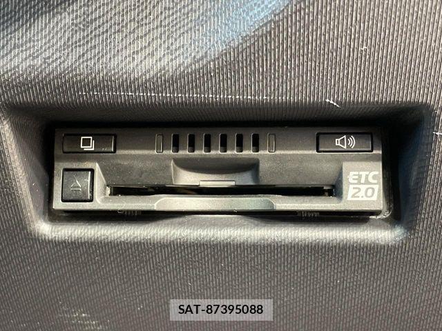 Toyota AQUA 2019-03 8157927-7