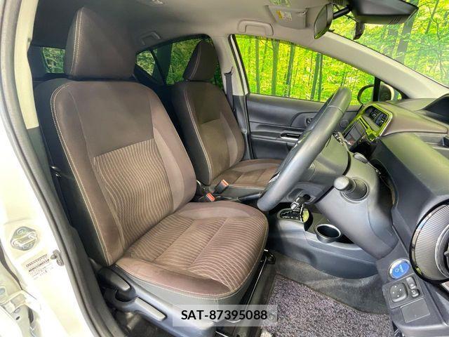 Toyota AQUA 2019-03 8157927-8
