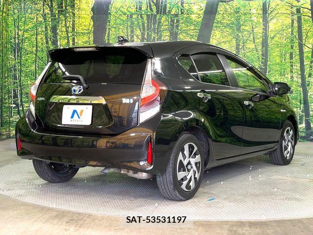 Toyota AQUA 2019-10 8157929-17