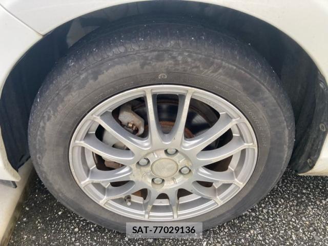 Toyota AQUA 2012-09 8206317-12