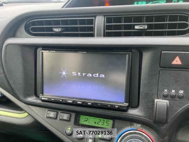 Toyota AQUA 2012-09 8206317-22