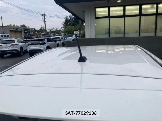 Toyota AQUA 2012-09 8206317-6