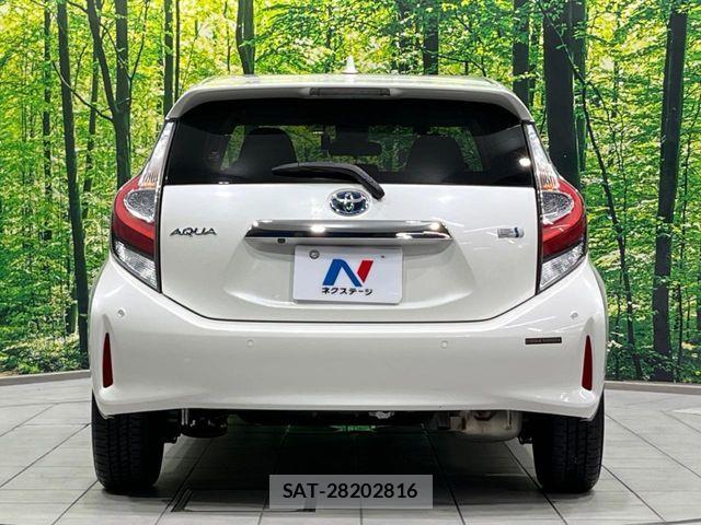 Toyota AQUA 2019-04 8206257-14