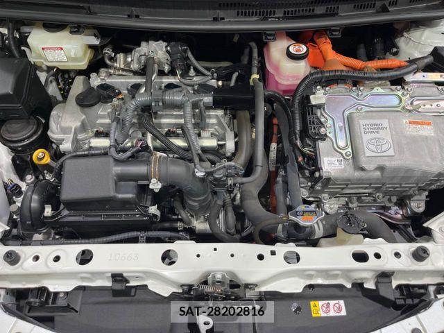Toyota AQUA 2019-04 8206257-17