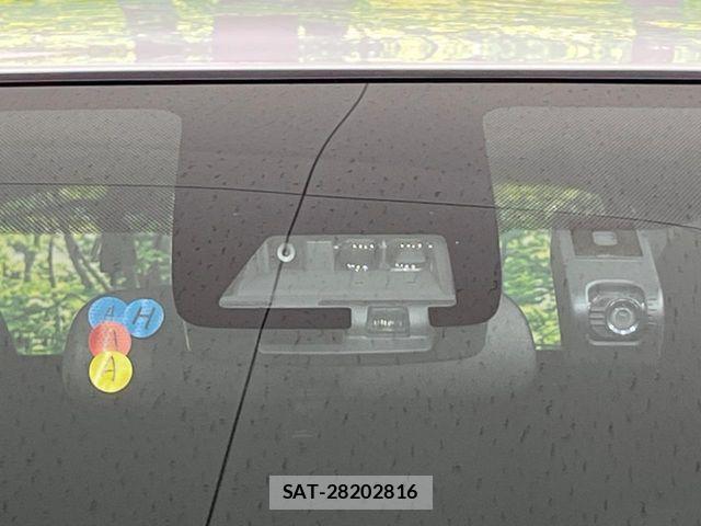 Toyota AQUA 2019-04 8206257-4
