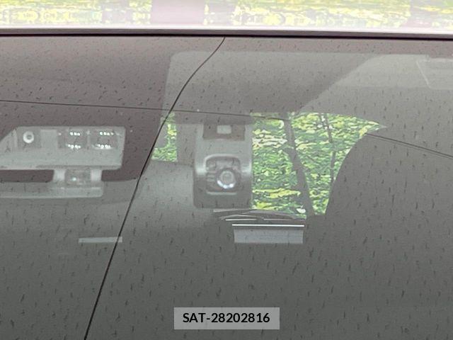 Toyota AQUA 2019-04 8206257-5