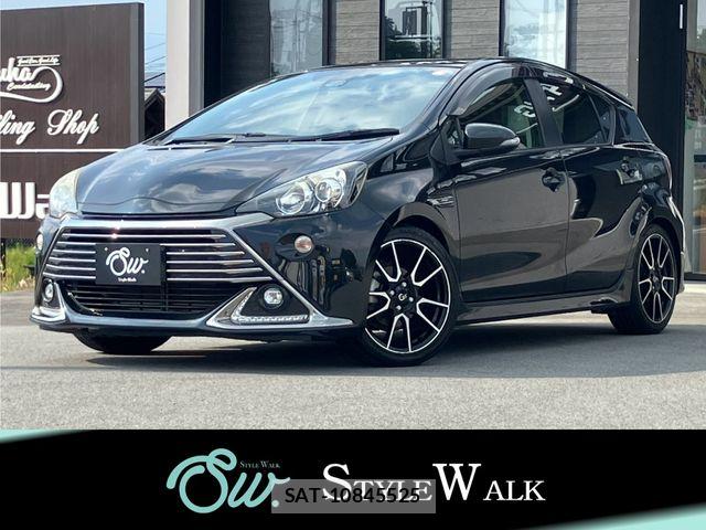Toyota AQUA 2016-03 8206276-0