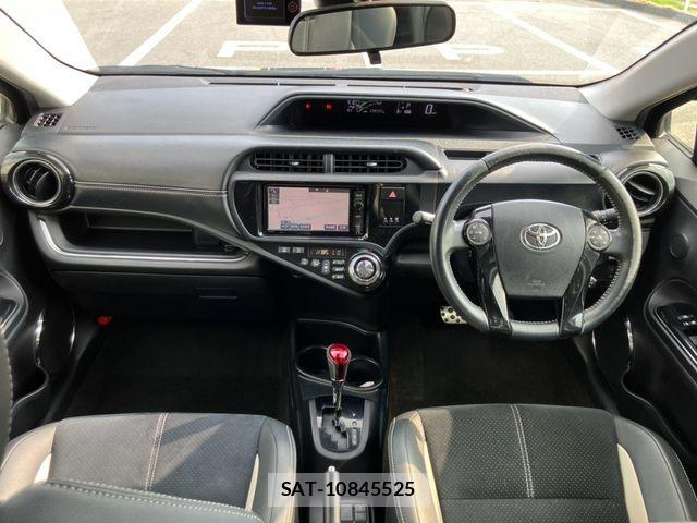 Toyota AQUA 2016-03 8206276-9