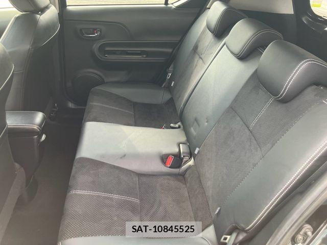Toyota AQUA 2016-03 8206276-13