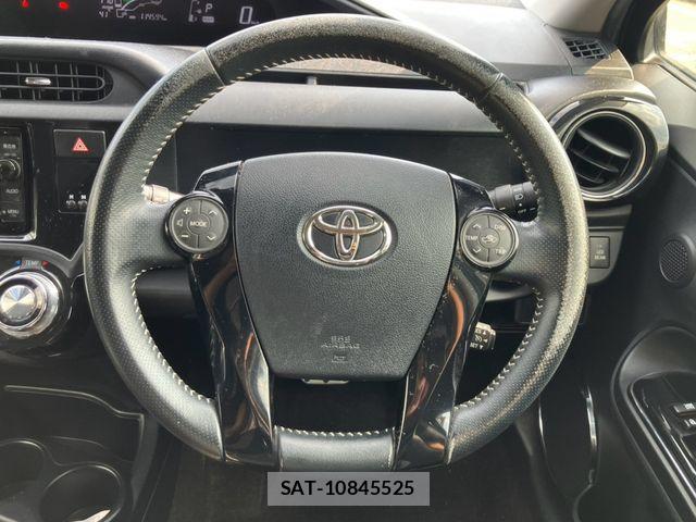 Toyota AQUA 2016-03 8206276-16
