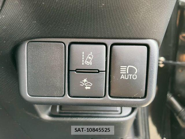 Toyota AQUA 2016-03 8206276-21
