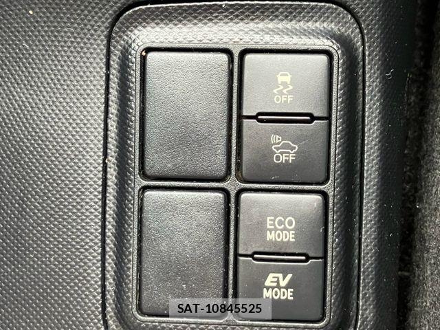 Toyota AQUA 2016-03 8206276-24