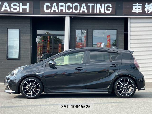 Toyota AQUA 2016-03 8206276-7