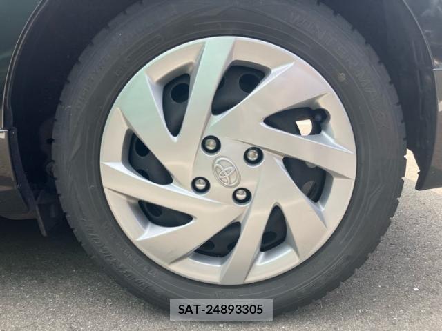 Toyota AQUA 2015-08 8206296-10