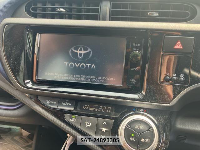 Toyota AQUA 2015-08 8206296-18