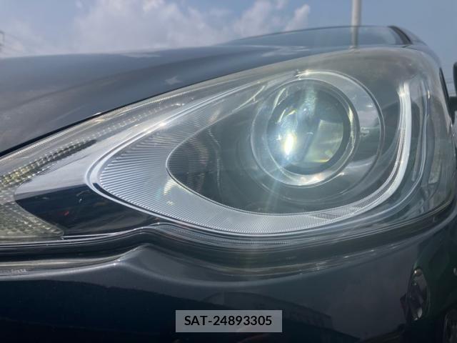 Toyota AQUA 2015-08 8206296-7
