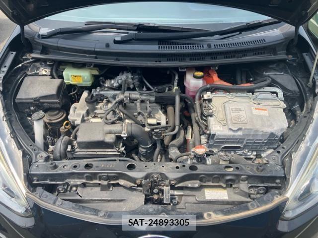 Toyota AQUA 2015-08 8206296-8