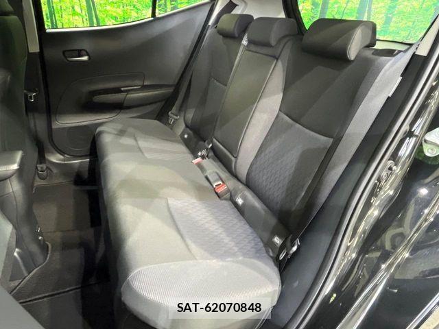 Toyota AQUA 2025-02 8206247-10