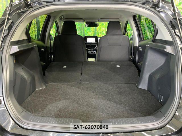 Toyota AQUA 2025-02 8206247-11