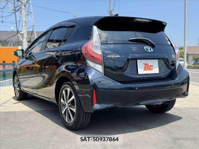 Toyota AQUA 2019-02 8206265-12