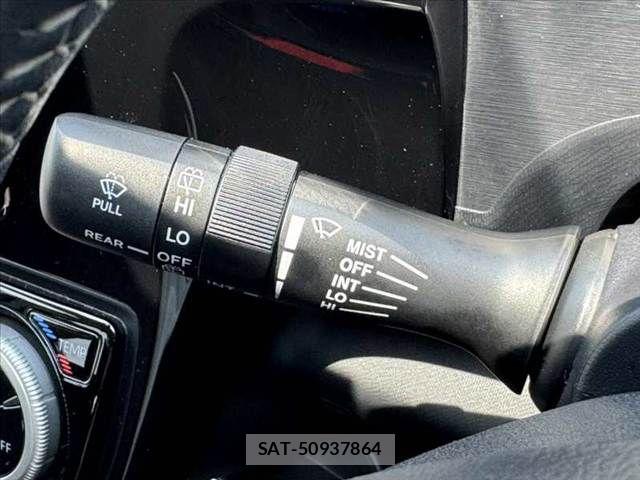 Toyota AQUA 2019-02 8206265-25