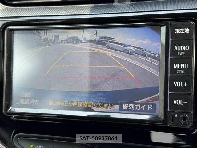 Toyota AQUA 2019-02 8206265-2