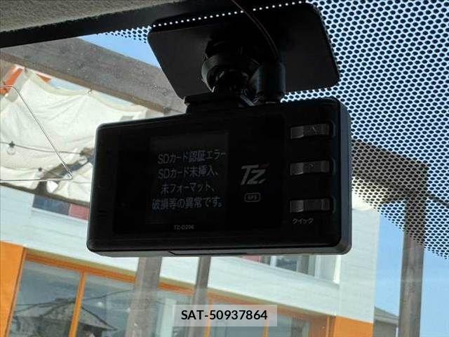 Toyota AQUA 2019-02 8206265-29