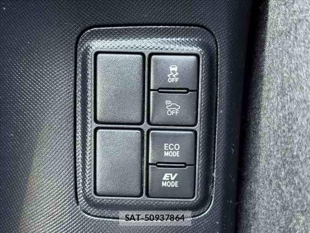 Toyota AQUA 2019-02 8206265-6