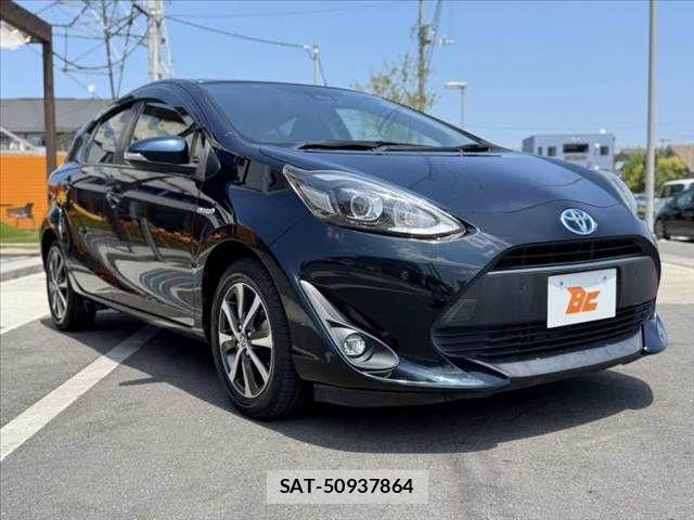 Toyota AQUA 2019-02 8206265-7