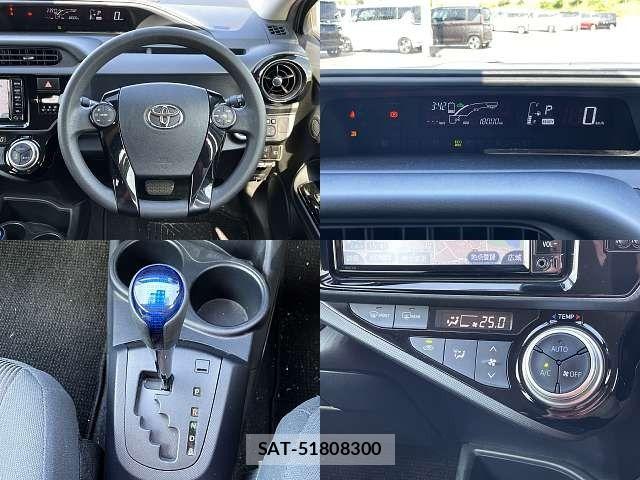 Toyota AQUA 2017-01 8206266-3