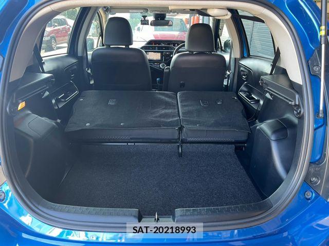Toyota AQUA 2016-03 8206293-11