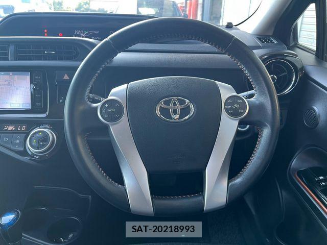Toyota AQUA 2016-03 8206293-19