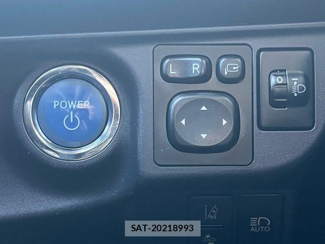 Toyota AQUA 2016-03 8206293-24